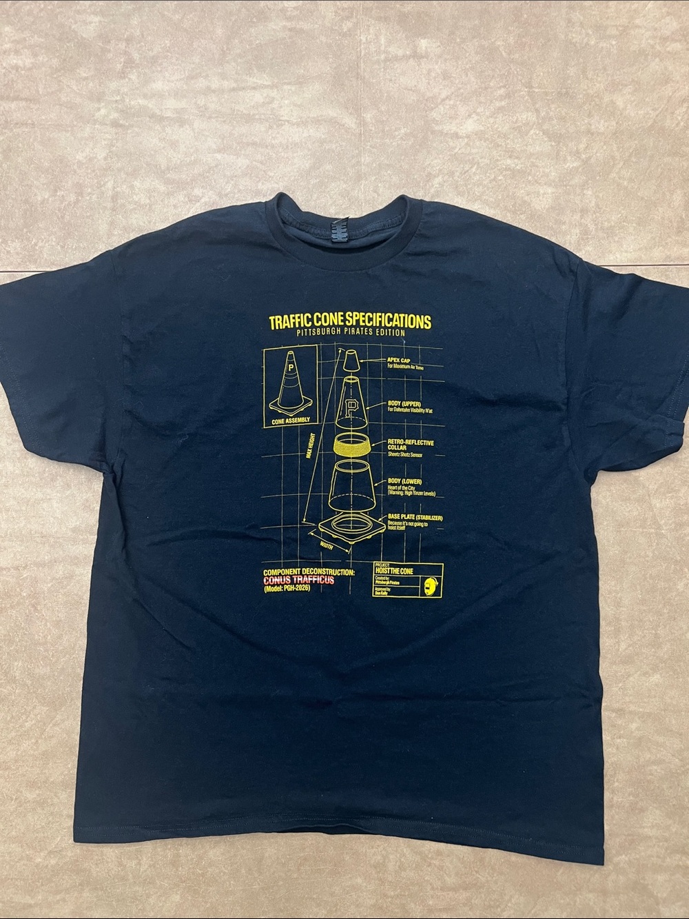 Pittsburgh Pirates Hoist the Cone T-Shirt Men’s XL Black 2026